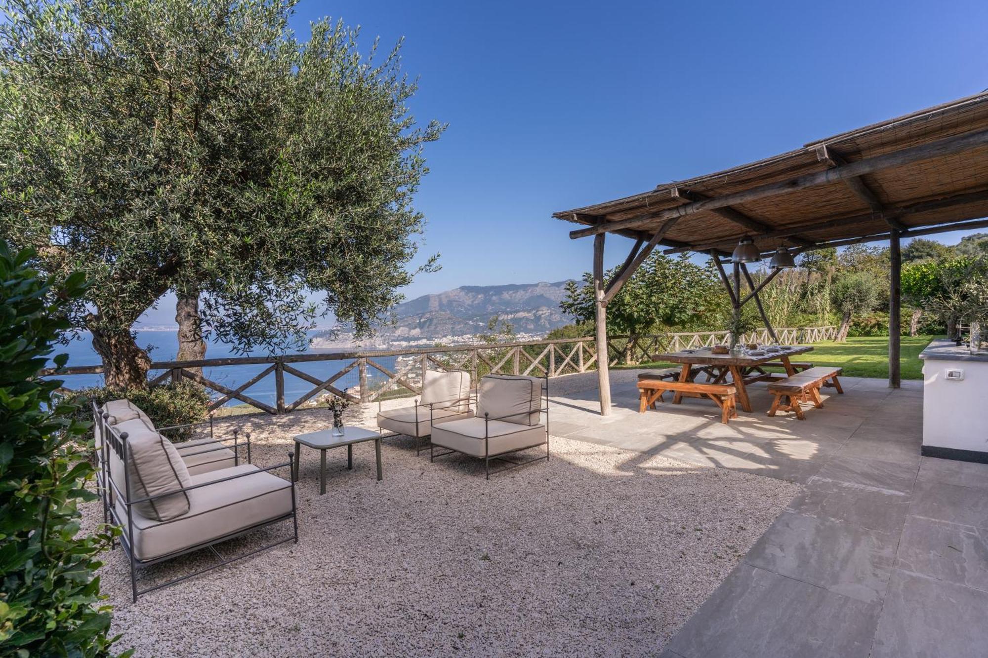 Giulia Boutique Views Pool And Guest Services Villa Sorrento