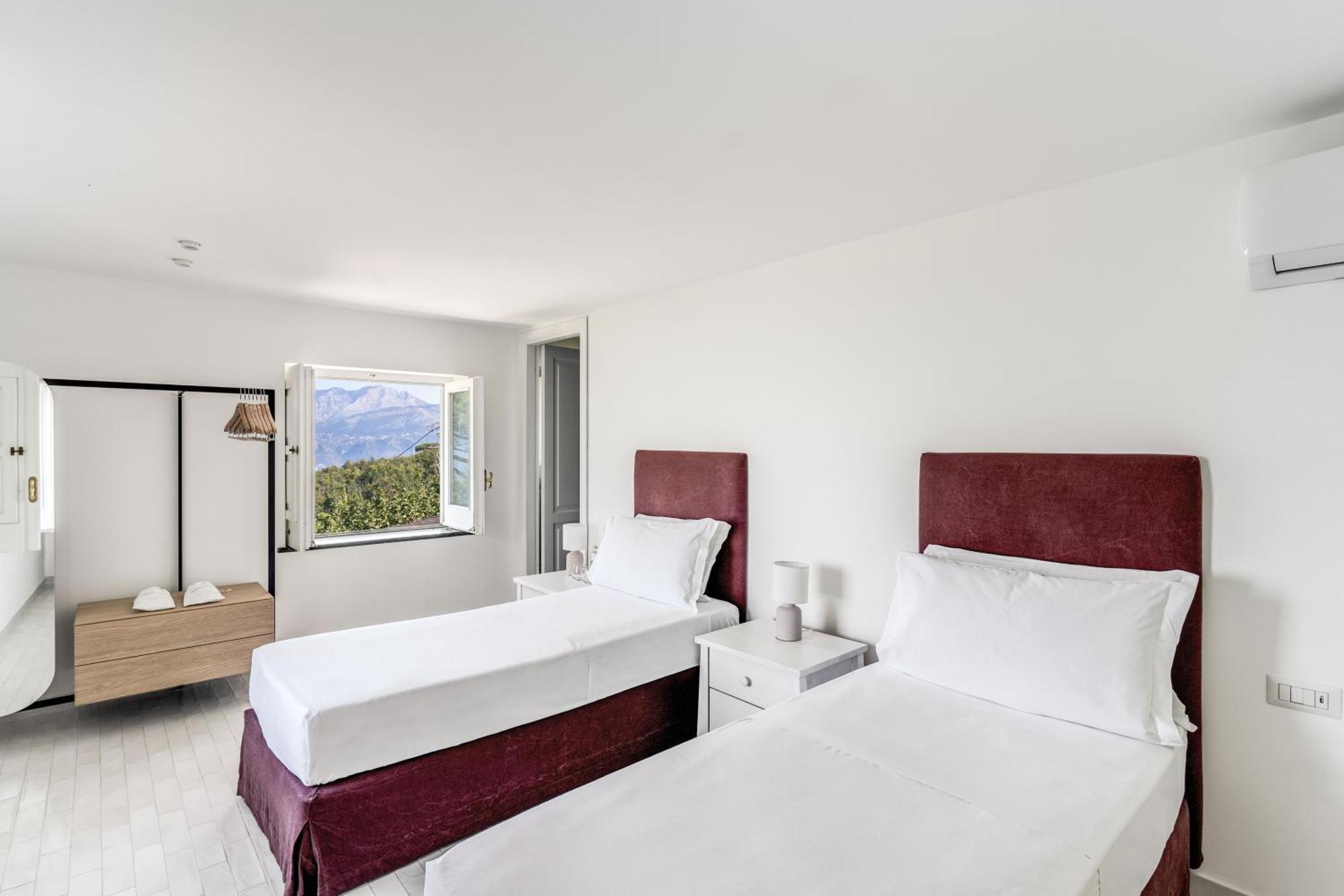 Giulia Amazing With Pool, Patio, Bbq&sea Views Sorrento