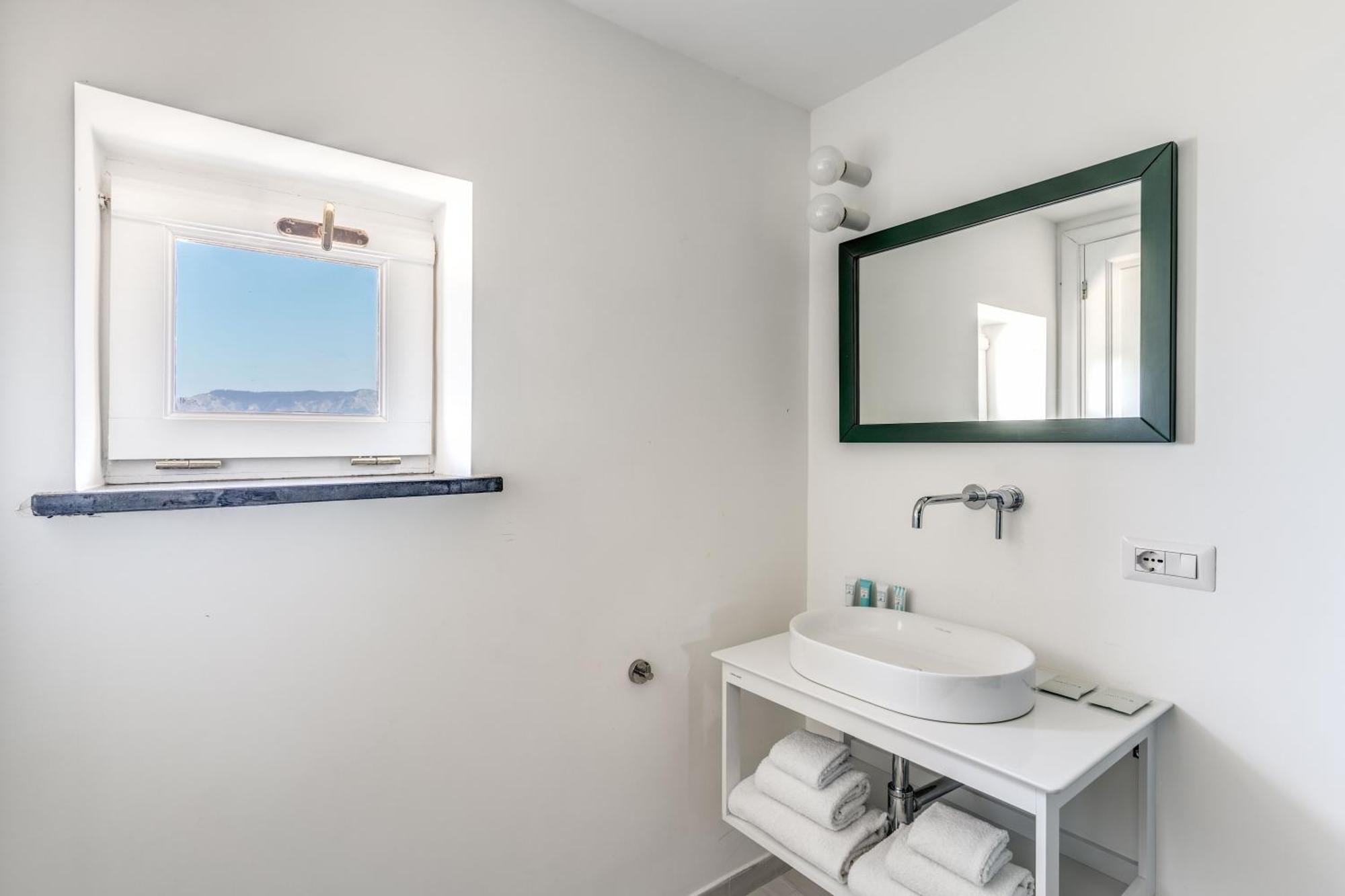 Giulia Amazing With Pool, Patio, Bbq&sea Views Villa *